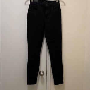 GUESS Black Skinny Jeans — Sleek High-Rise Fit
